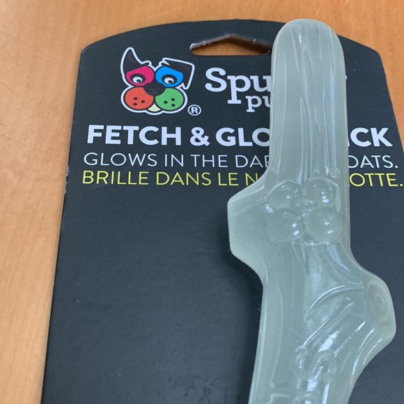 Spunky Pup Fetch & Glow Stick - Picture 2 of 3